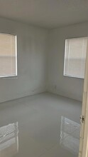 550 NE 44th St in Pompano Beach, FL - Building Photo - Building Photo
