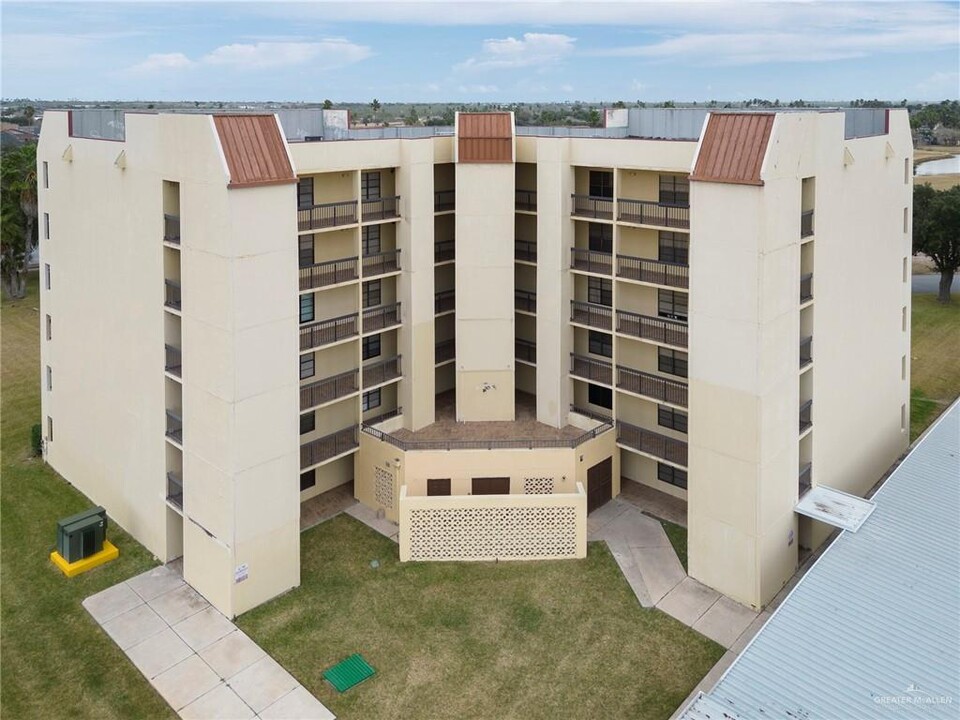 2900 Ashley Dr in Pharr, TX - Foto de edificio