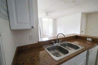 405 Fountainhead Cir in Kissimmee, FL - Building Photo - Building Photo