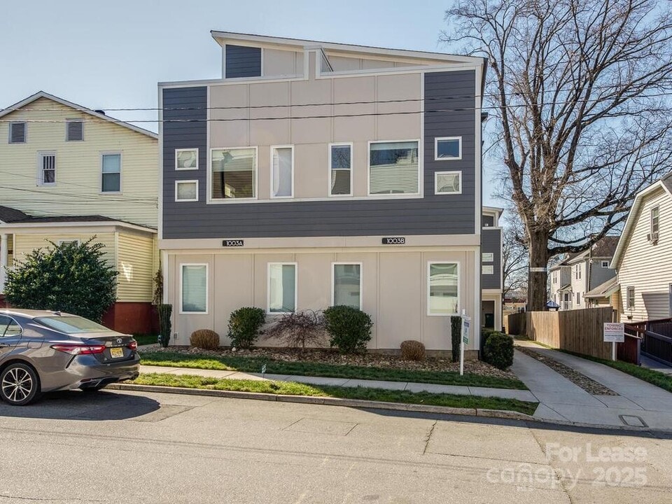 1003 Greenleaf Ave in Charlotte, NC - Building Photo