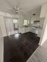 19542 E Ontario Ave in Corona, CA - Building Photo