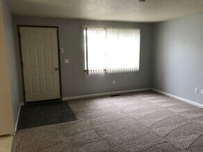 6622 SE 63rd Ave in Portland, OR - Building Photo - Building Photo