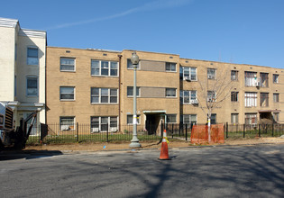 612 12th St NE in Washington, DC - Building Photo - Building Photo