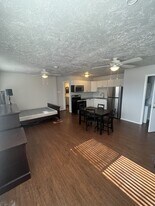 9283 Five Palms Dr, Unit 2 in San Antonio, TX - Building Photo
