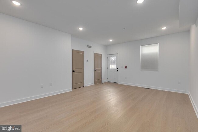 2350 N 16th St in Philadelphia, PA - Building Photo - Building Photo