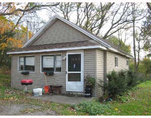 11079 E Emery Rd in South Wales, NY - Building Photo - Building Photo