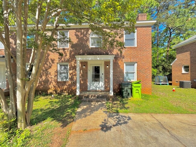 property at 10 Crescent Ln