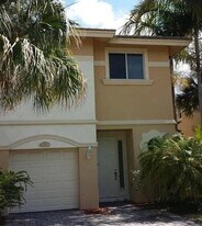 4412 Cotswold Hills Dr in Lake Worth Beach, FL - Building Photo