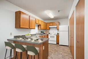 Cottages of White Bear Lake Township in White Bear Lake, MN - Building Photo