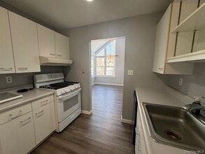 806 Lenox Rd in Monroe, NY - Building Photo - Building Photo