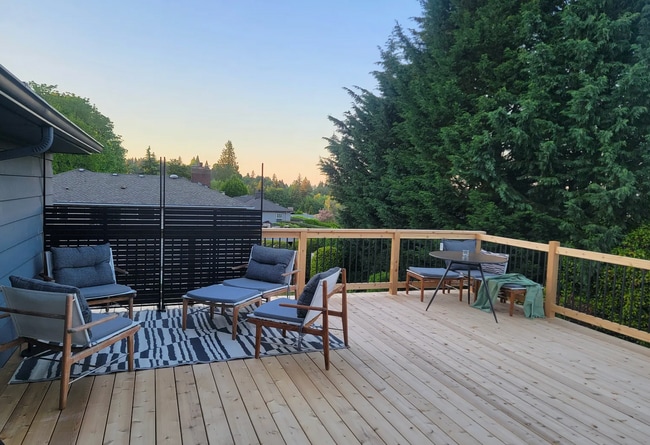 8206 SW Terwilliger Blvd