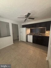 2 Crosswood Ct in Burtonsville, MD - Building Photo - Building Photo