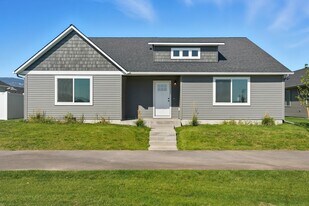 11557 Railway Ave in Rathdrum, ID - Building Photo