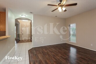 513 Branch Ln in Midlothian, TX - Foto de edificio - Building Photo