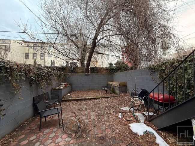 HALSEY STREET, Unit 1R in Brooklyn, NY - Foto de edificio - Building Photo