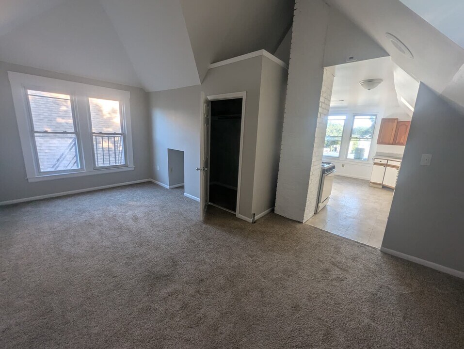 30 Fox St, Unit 3 in New Haven, CT - Building Photo