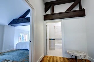 30 Maclean St, Unit 9 in Princeton, NJ - Foto de edificio - Building Photo