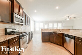 23139 Mestina Knoll Dr in Porter, TX - Foto de edificio - Building Photo