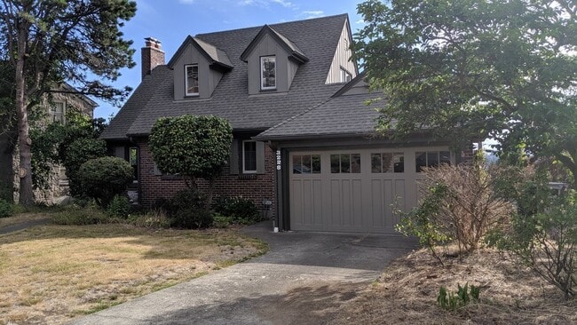 property at 3228 Conkling Pl W