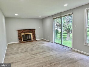 2 Cinnabar Ct in Gaithersburg, MD - Building Photo - Building Photo