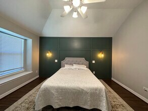 419 Oak Chase Dr in Conroe, TX - Foto de edificio - Building Photo