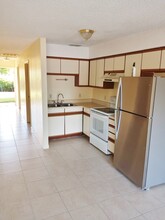 7665 Chase Rd, Unit 2 in Lakeland, FL - Building Photo - Building Photo