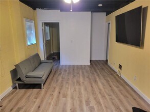 3495 Tulip Dr in Decatur, GA - Building Photo - Building Photo