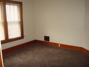 117-117 1/2 N Summit St in Bowling Green, OH - Building Photo - Building Photo
