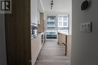 1007 The Queensway in Toronto, ON - Building Photo - Building Photo