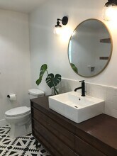 423 W Woodlawn Ave in San Antonio, TX - Foto de edificio - Building Photo