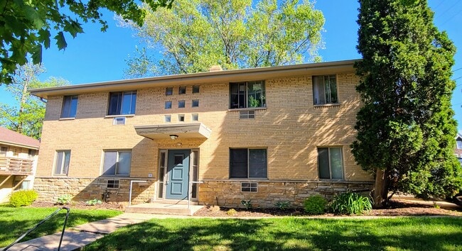 617 E Homer St, Unit 4