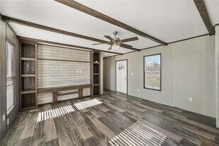 7971 Peden Rd in Azle, TX - Building Photo