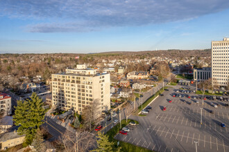 Hampshire Tower in Manchester, NH - Building Photo - Building Photo