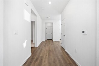 4412 Canyon Coral Wy in Rancho Cordova, CA - Building Photo - Building Photo
