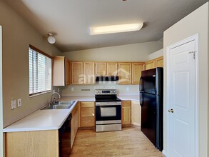 5827 S 4025 W in Roy, UT - Building Photo - Building Photo