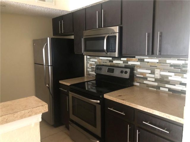 2204 Key West Ct in Kissimmee, FL - Building Photo