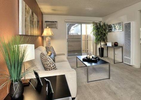 Greenbriar Villa Apartments in Modesto, CA - Building Photo - Building Photo