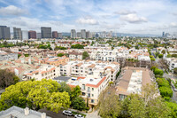 1540 S Bentley Ave in Los Angeles, CA - Foto de edificio - Building Photo