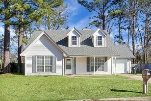 1084 Willowood Ave in Goose Creek, SC - Building Photo