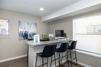 Parkside in Denver, CO - Foto de edificio - Building Photo