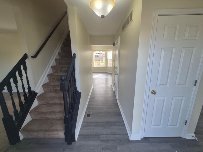 3023 Tomahawk Ridge Way in Burlington, KY - Building Photo - Building Photo