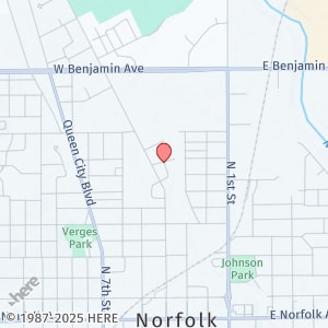 906 Riverfront Rd in Norfolk, NE - Building Photo