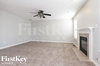 2947 Stillcrest Ln in Indianapolis, IN - Building Photo - Building Photo