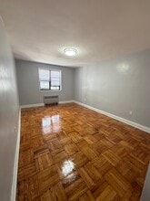56 S Munn Ave, Unit 5D in East Orange, NJ - Foto de edificio - Building Photo