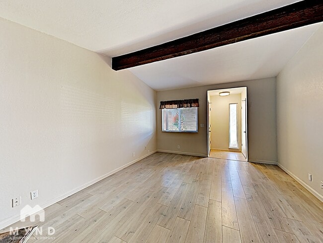 6955 Greenback Ln in Citrus Heights, CA - Foto de edificio - Building Photo