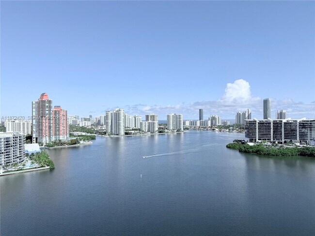 3201 NE 183rd St in Aventura, FL - Building Photo - Building Photo