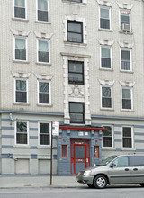 253 E Kingsbridge Rd in Bronx, NY - Building Photo - Building Photo