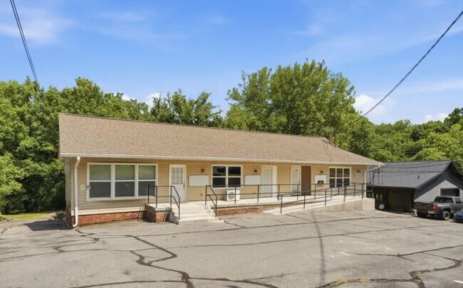 105 Brookfield Dr