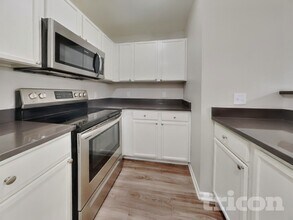 855 Bitting Hall Cir in Rural Hall, NC - Building Photo - Building Photo
