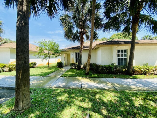 9246 Roan Ln in West Palm Beach, FL - Building Photo - Building Photo